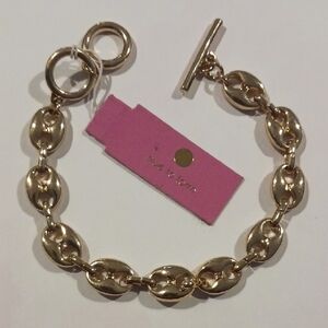 Gold Oval Link Toggle Bracelet